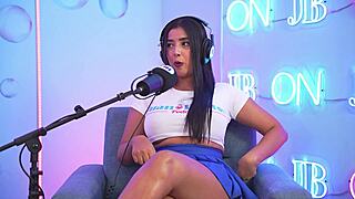 Lina Henao squirts wildly fucking stranger's huge dick to orgasm