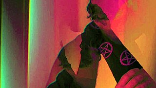 NAUGHTY BRUNETTE'S BAREFOOT FETISH FOOTJOB SPANK