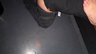 Casada milf safada takes brazilian pauzudo's cock at swing house, cuckold left behind!