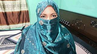 expat's wife sneaks to my house for secret backyard pounding