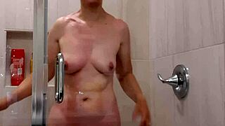 Big Booty Milf Soaps Up Her Juicy Ass in Steamy Shower!