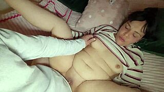 milf gordita spreads wide for creampie in fat pussy homemade fuck