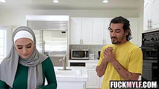 Wtf I caught my hijabi stepmom fapping hard kitty valance
