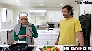 Wtf I caught my hijabi stepmom fapping hard kitty valance