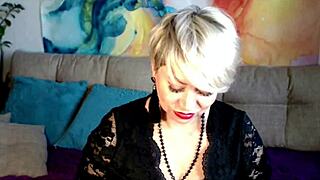 Cool mature webcam whore aimee close-up juicy shaved cunt