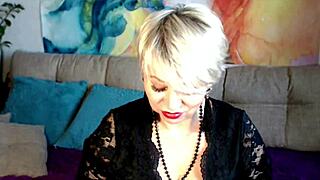Cool mature webcam whore aimee close-up juicy shaved cunt