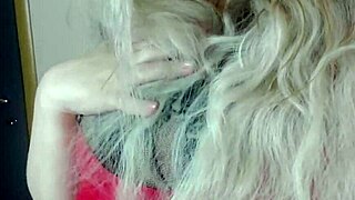 milf in red panties masturbates to wet orgasm 😍💦