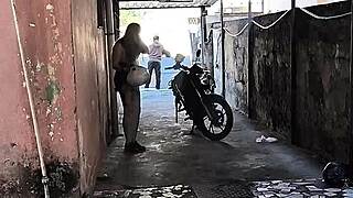Loira Milf Begs Uber Ride Then Pays with Pussy