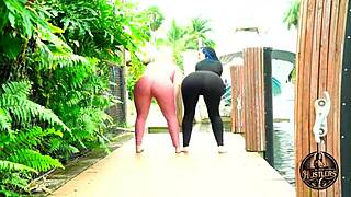 Two PAWG Queens Mz Dani Ryan Smiles Dildo Fuck Pussy Eat