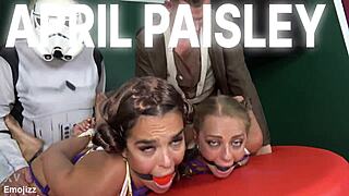 Star Whores Leia Imposter Takes Double Penetration Cum Covered Orgy!