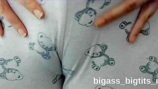 my fat fingers slip into cameltoe through these tight pajamas