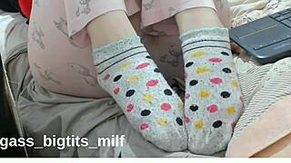love these fat milf feet in socks??