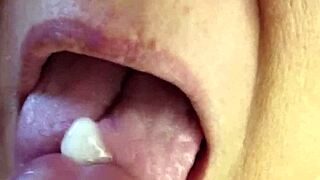 savage sarah's 10 minutes of gagging deepthroat cum mouthful facials and creampie blasts