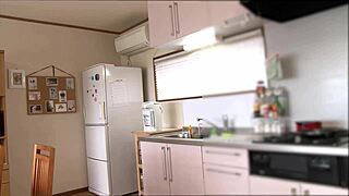 god i'm so horny watching this japanese housewife scream for handymen creampies