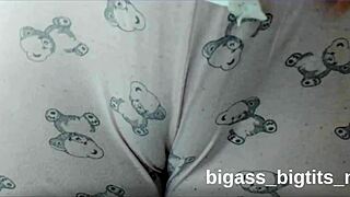 camel toe pussy n pajamas rubb ng pussy n pajamas