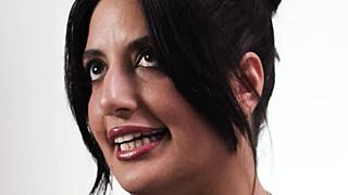 Sarah Arabic masturbates those tits!