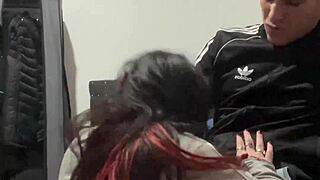 Pendeja argentina chupándola toda