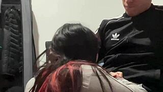 Pendeja argentina chupándola toda