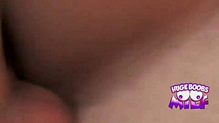 steamy threesome fucking with chicks who love sharing a man 😍