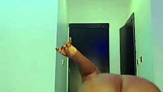 ebony ass shaking and bouncing close up