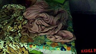 Madrasta Shares Bed With Stepson During Weekend Visit At Her House