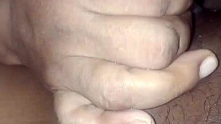 unsatisfied indian girlfriend gives hot beautiful blowjob 😍