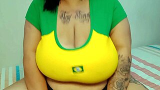 Bbw fazendo o esquenta para o jogo do brasil com mary jhuana