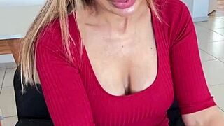 La Vecina Milf Más Cachonda Del Edificio No Puede Dejar De Provocarte Parte 1