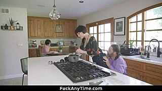 stepmom and stepdaughter in freeuse