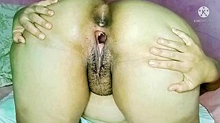 arab milf reaches intense pussy orgasm