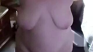 Hot bbw milf does her morning naked yoga