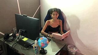 psychologist cannot resist seeing my big cock and fucks it in her tight pussy
