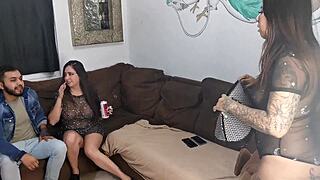 No tenemos dinero para pagarle al repartidor mi novia propone