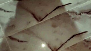 قحبة جزائرية تحب تشيش وتتناك سكس عرب ساخن جديد