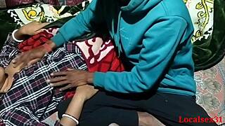 Desi bhabhi shares winter night video from webcam