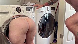 Fucking my pawg stepmom stuck in the washing machine