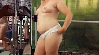 Hotwife Steffi Peach provoca.