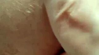 Cowok Amatir Ngocok Lalu Ngewe Bokong Shemale Ketat