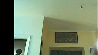 Warum putzt meine Huren-Frau nackt?