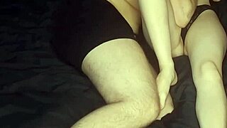 诱惑年轻18+女孩疯狂手指操！