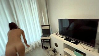 Krutopiersia żona jeździ na potwornym kutasie gościa od pizzy