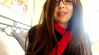 S'il te plaît, ne salis pas la robe de soirée chic de belle-maman avec ta charge