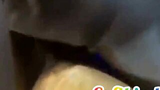 Zakaj me prstkanje dela tako divjo?