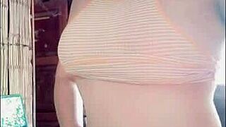 Aku creampie kulitku dan pamer tetek cantik di luar ruangan