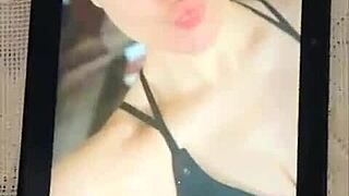 카레나 카푸르가 얼굴에 거대한 정액 헌정 받아