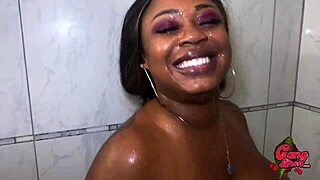 Nevlastní syn Jayden Starr Ray Black jebá velký zadek nevlastní mámy