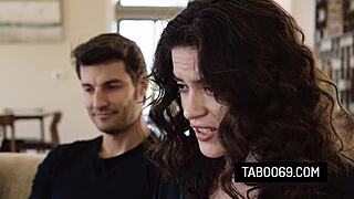 ย่าหร้อน วิคตอเรีย ว็อกซ์ ให้ไอทีมาซ่อมมากกว่าคอมพิวเตอร์