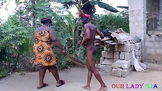 BBW africaines aux gros culs baisées fort en extérieur par des BBC locaux