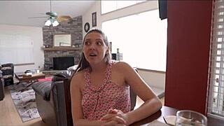 Sadie Holmes séduit son ex-mari dans la chambre pour WCA Productions