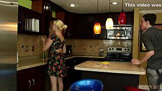 儿子和后妈玩粗暴硬核乱伦游戏！